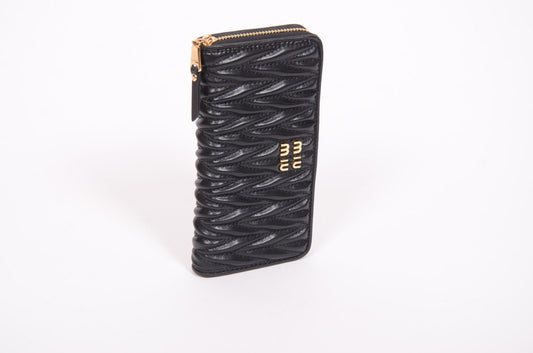 Портфейли и кардхолдъри