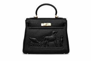 Hermès Kelly – Дамска черна чанта с релефен Horse & Carriage мотив