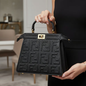 Дамска чанта F