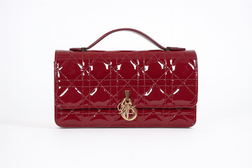 Дамска чанта Dior Caro Patent Leather Bag