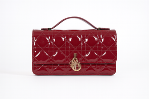 Дамска чанта D Caro Patent Leather Bag