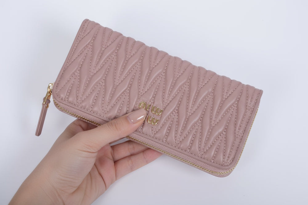 Дамски портфейл Miu Miu от естествена кожа