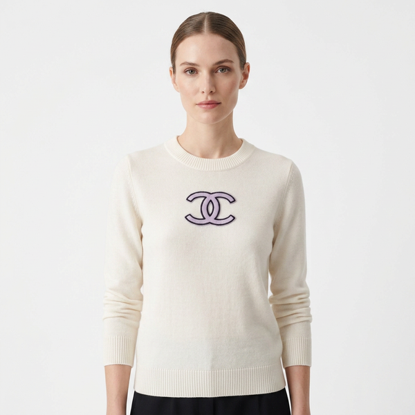 Chanel – Дамска плетена блуза в екрю с голямо CC лого