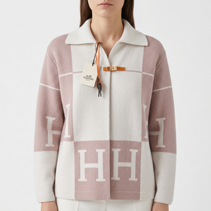 Дамска жилетка Hermès – розово  и бяло с H мотиви