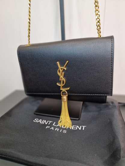 Saint Laurent Дамска Чанта от 100% Кожа