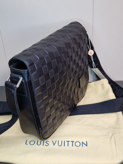 Louis Vuitton Мъжка Чанта от Кожа