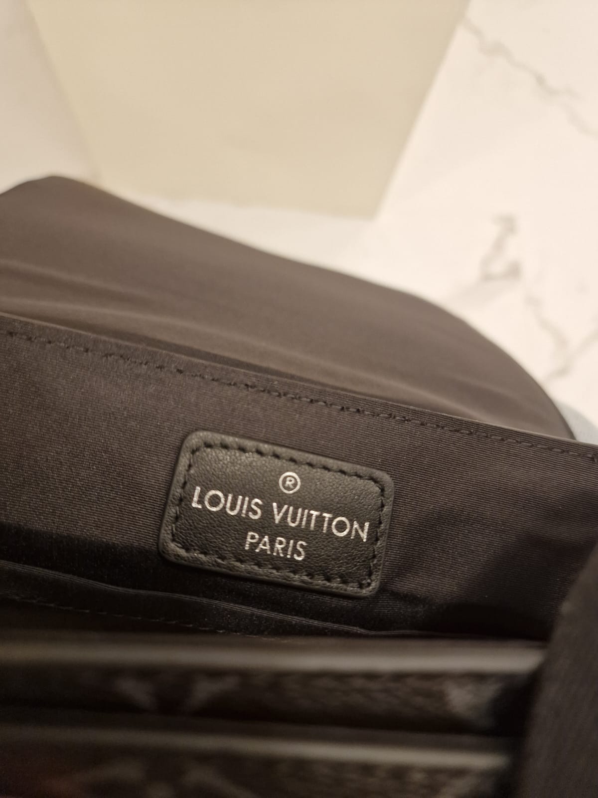 Louis Vuitton Мъжка Чанта от 100% Кожа