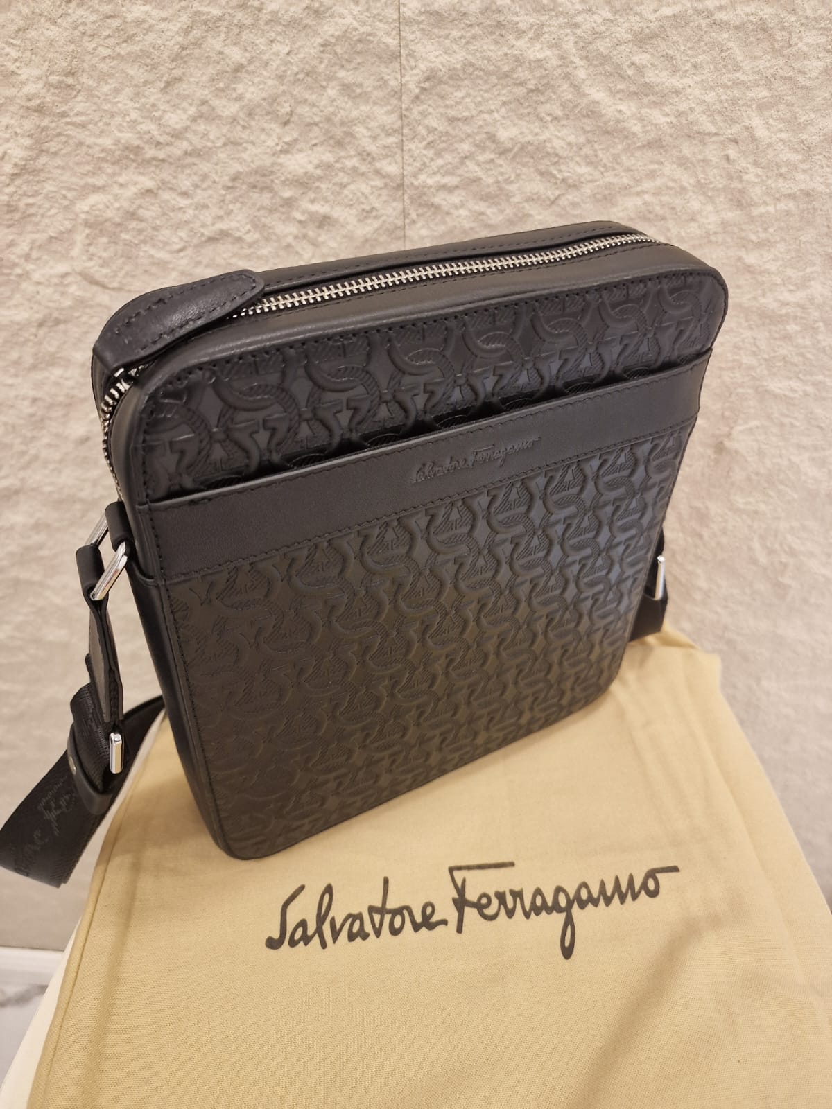 Salvatore Ferragamo Мъжка Чанта от 100% Кожа