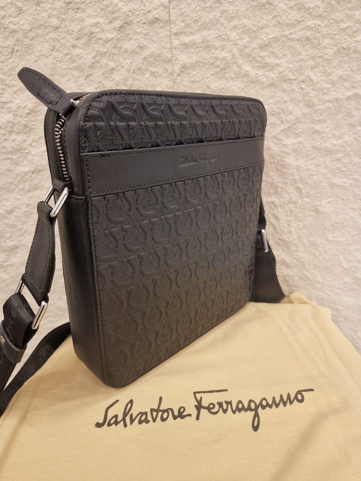 Salvatore Ferragamo Мъжка Чанта от 100% Кожа