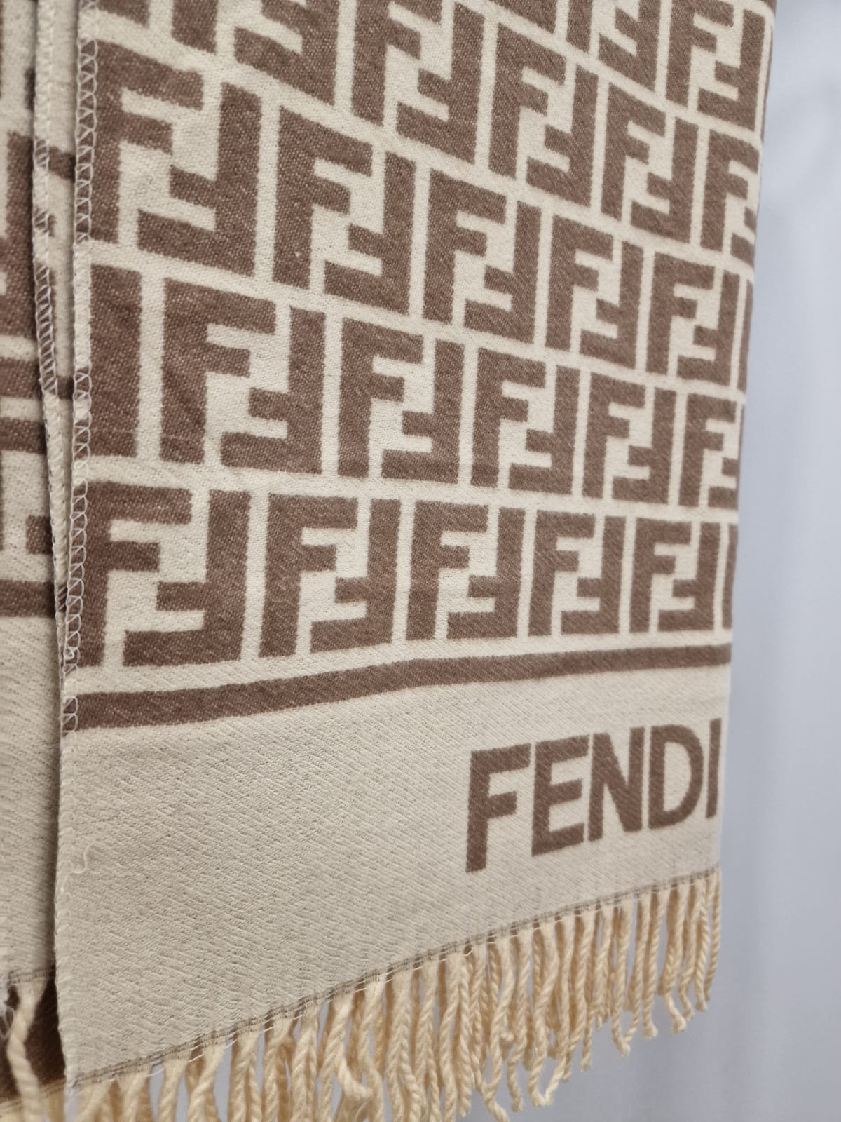 Fendi Дамски Шал от 100% Кашмир и Памук