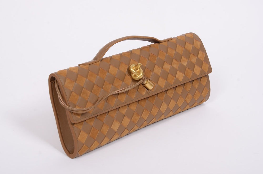 Дамска чанта клъч Botega Venetta от естествена кожа