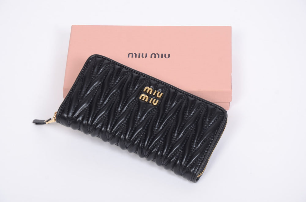 Дамски портфейл Miu Miu от естествена кожа