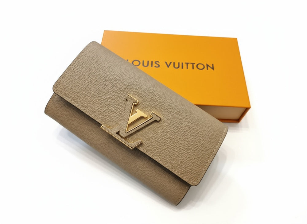 Дамски портфейл LV