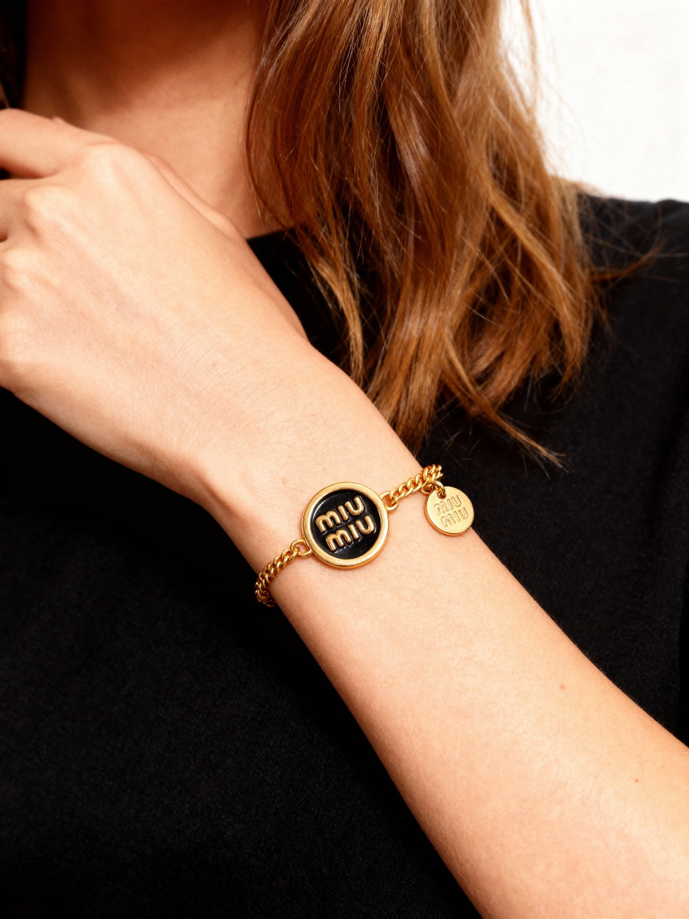 Дамска гривна Miu Miu – златна