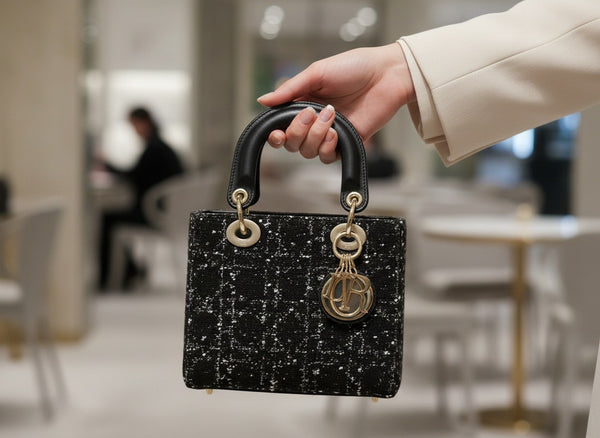 Дамска чанта Lady D – черен туид и златни детайли