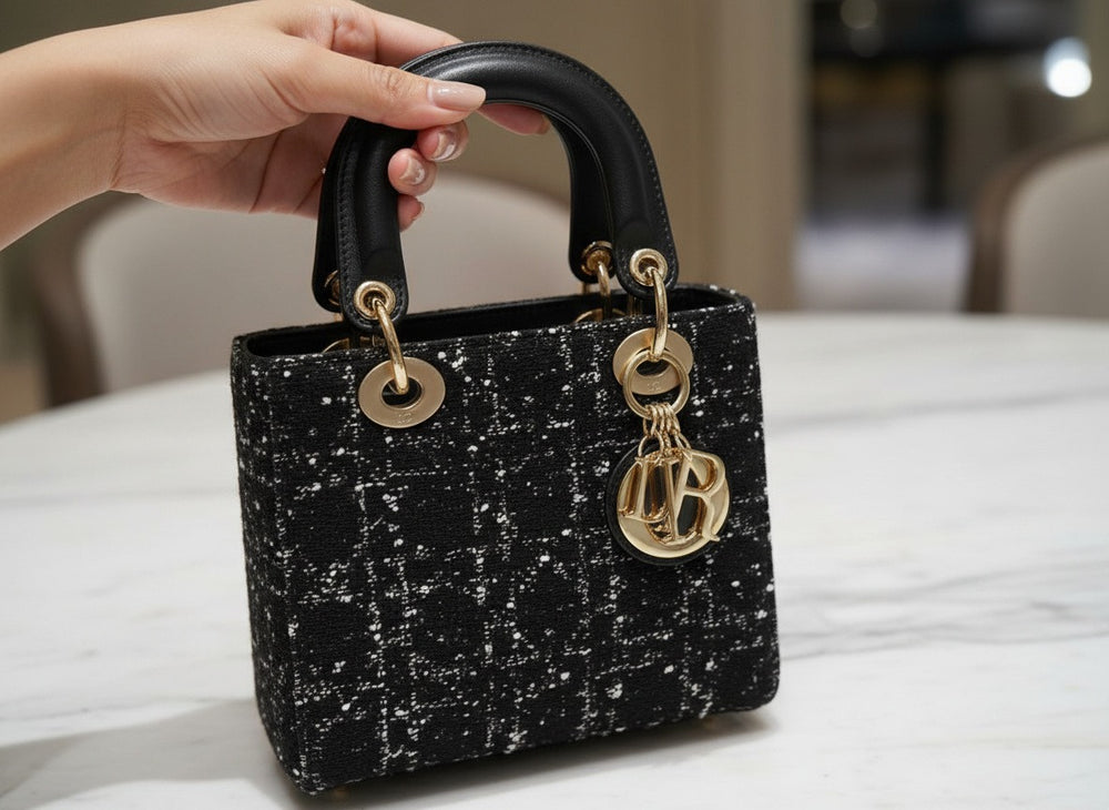 Дамска чанта Lady D – черен туид и златни детайли