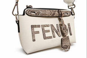 Дамска чанта F с две дръжки